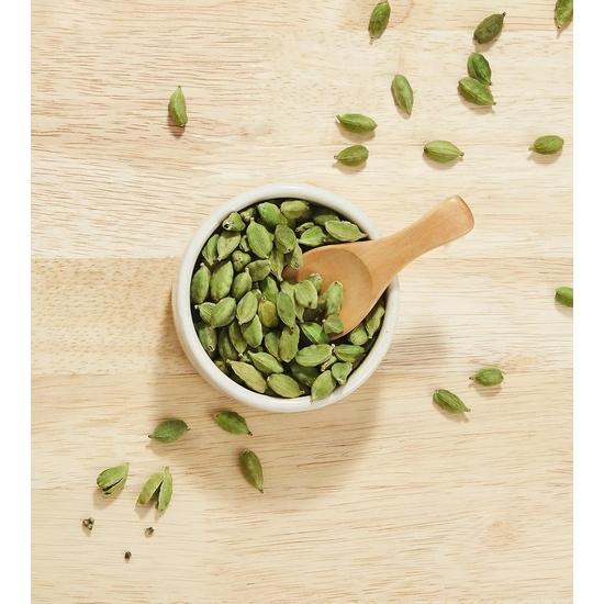 Amazon Brand - Vedaka Cardamom (Elaichi) Whole, 50 G, Small