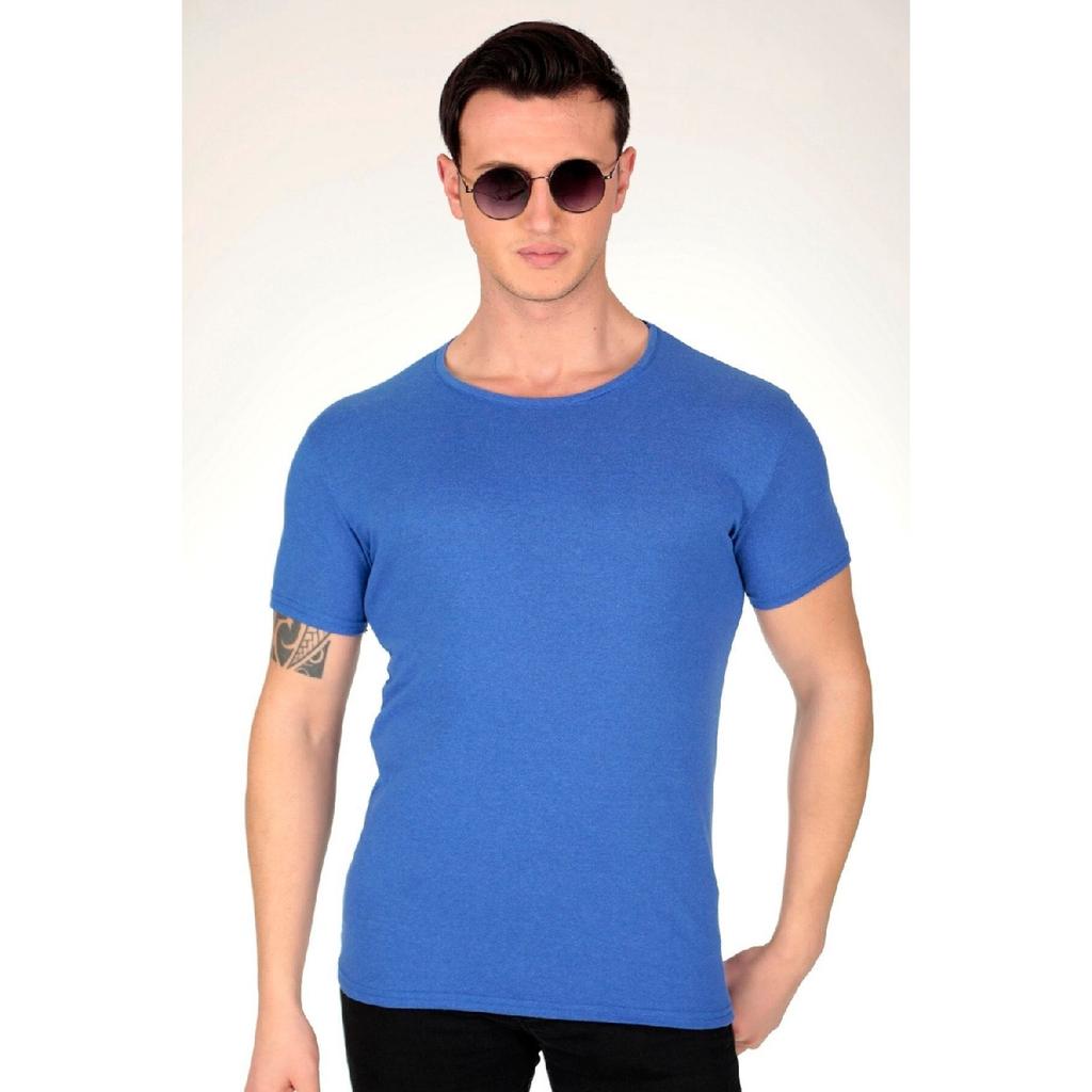 Мужская белая приталенная футболка с круглым вырезом