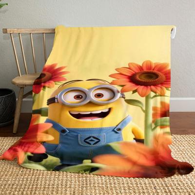Плед Minions Sunflower Adventure подходит для кроватей, диванов и различных других случаев, что делает его идеальным подарком.