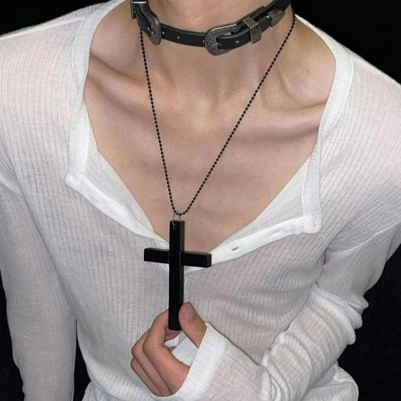 Gothic Y2K Wood Cross Pendant Necklaces for Woman Man Fashion Punk Style Black White Necklace Retro Party Jewelry Accessories