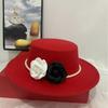 French Hepburn style elegant retro British celebrity banquet dress stage studio temperament modeling top hat self-operated