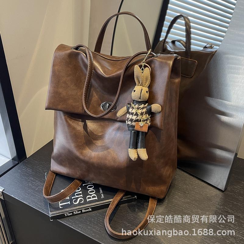 Korean version ins fashion backpack women's 2025 autumn and winter new simple casual large capacity versatile short-distance backpack