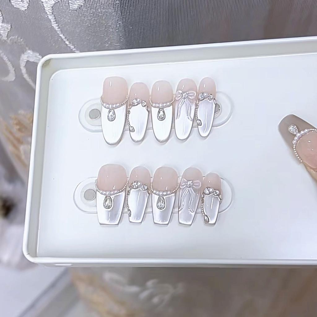 Hand-woven Armored Liberty Pearl Bow Zircon Diamond Cat's Eye High-end Nail Art Patch