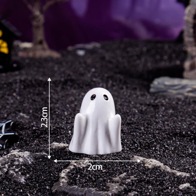 Halloween White Ghost Ornaments DIY Resin Craft Decor, Cute Miniature Statue for Home Tabletop, Spooky Party Decoration