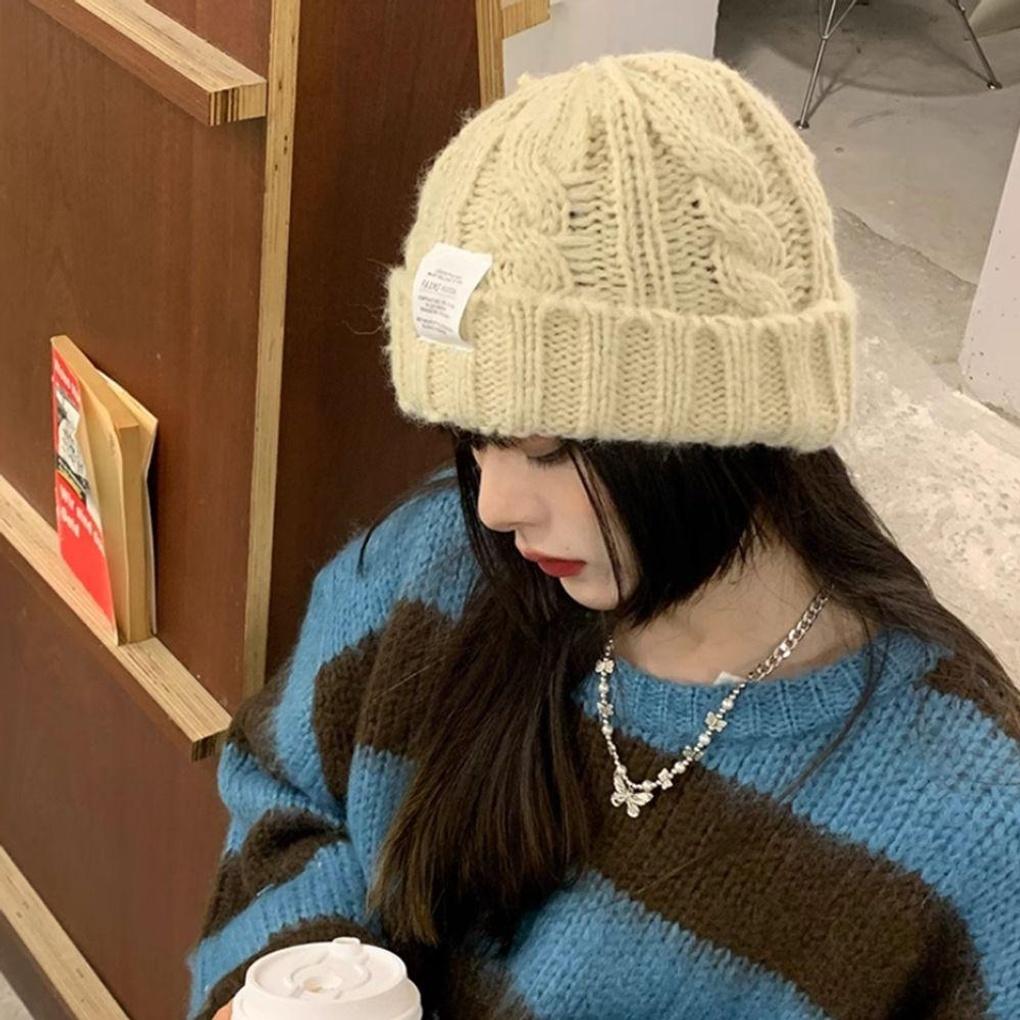 Women's Simple Daily Twisted Knit Winter Beanie Hat