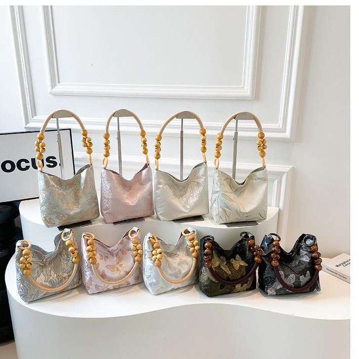 Осень 2025 Вышитая женская сумка-тоут под мышкой: Универсальный повседневный стиль ведра на плечо