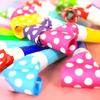 YFFSFDC Красочные Веселые Игрушки Свистка Игрушки Для Вечеринки Игрушки День Рождения Blowback Реквизит Для Вечеринки Набор из 50 Детей (Случайный шаблон)