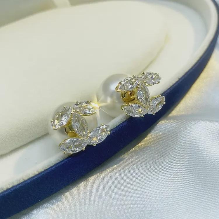 Элегантные зимние жемчужные серьги: Шикарный небольшой аромат с высококачественными серебряными иглами для женщин