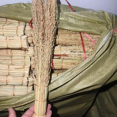 Сделанная вручную натуральная сорговая щетка для мытья кастрюль - Кухонный инструмент для уборки