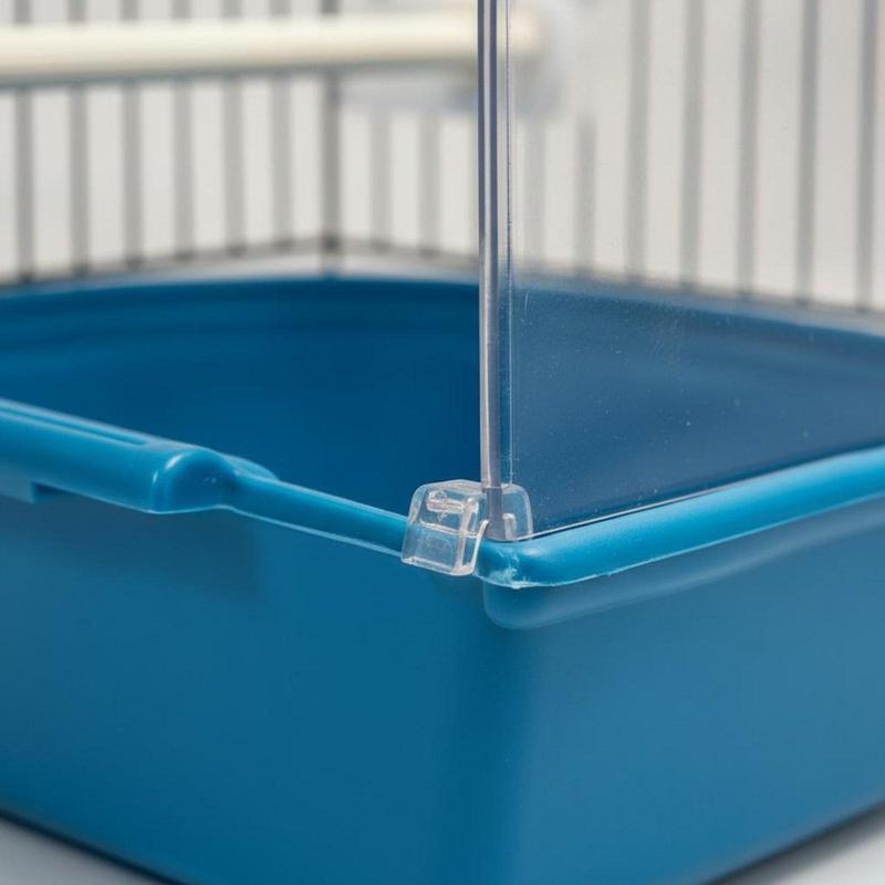 Hanging Bird Bathing Container Clear Plastic Bathtub Bird Pool Bird Cage Bathroom for Garden Birds and Small Pets