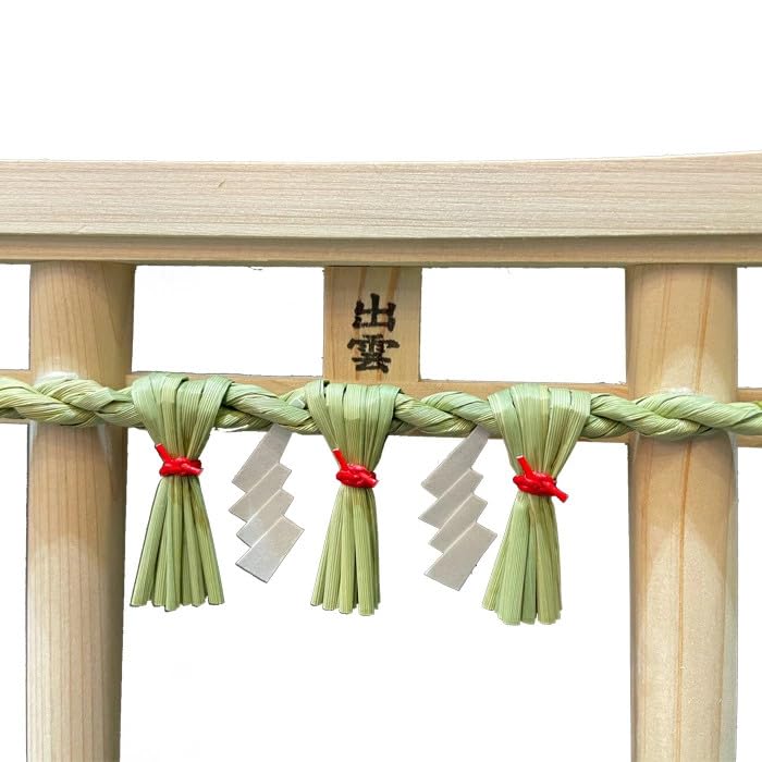 Hiranoya Torii Gate, Izumo Shimenawa, Shinto Shrine, Made in Japan with Hinoki Wood and Rice Straw, 19cm x 16cm