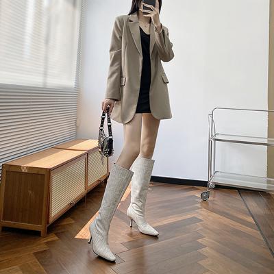 Новые ботильоны на высоком каблуке с квадратным носком, ботинки «Мона белый рыцарь», с крокодиловым узором, с высоким голенищем, но до колена