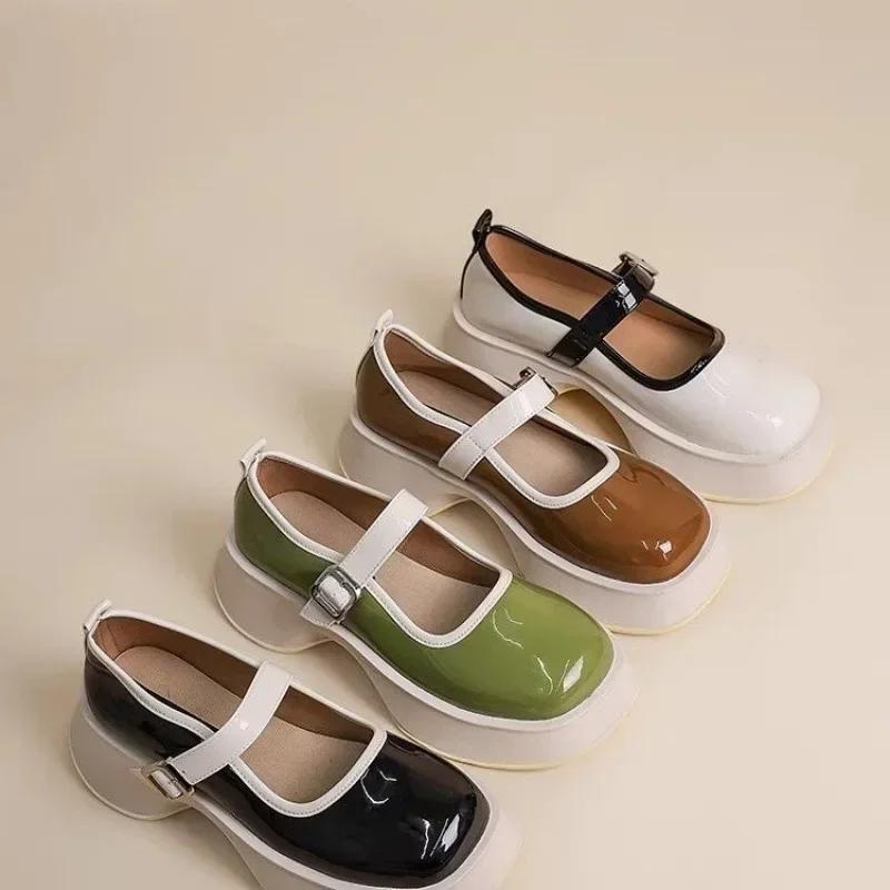 2024 Женская обувь Оксфорды на платформе Женская обувь Универсальные балетки из лакированной кожи Летнее новое платье Ретро Мэри Джейн Я