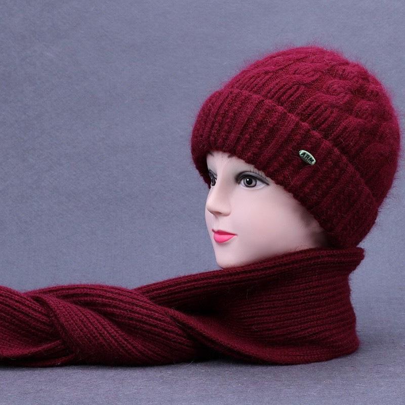 Warm Knitted Hat and Scarf Set for Women – Perfect for Autumn and Winter