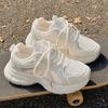 Спортивные маленькие белые туфли женские 2025 новые легкие мягкая подошва не устают ноги туфли Форреста Гампа платформа папины кроссовки для путешествий универсальные