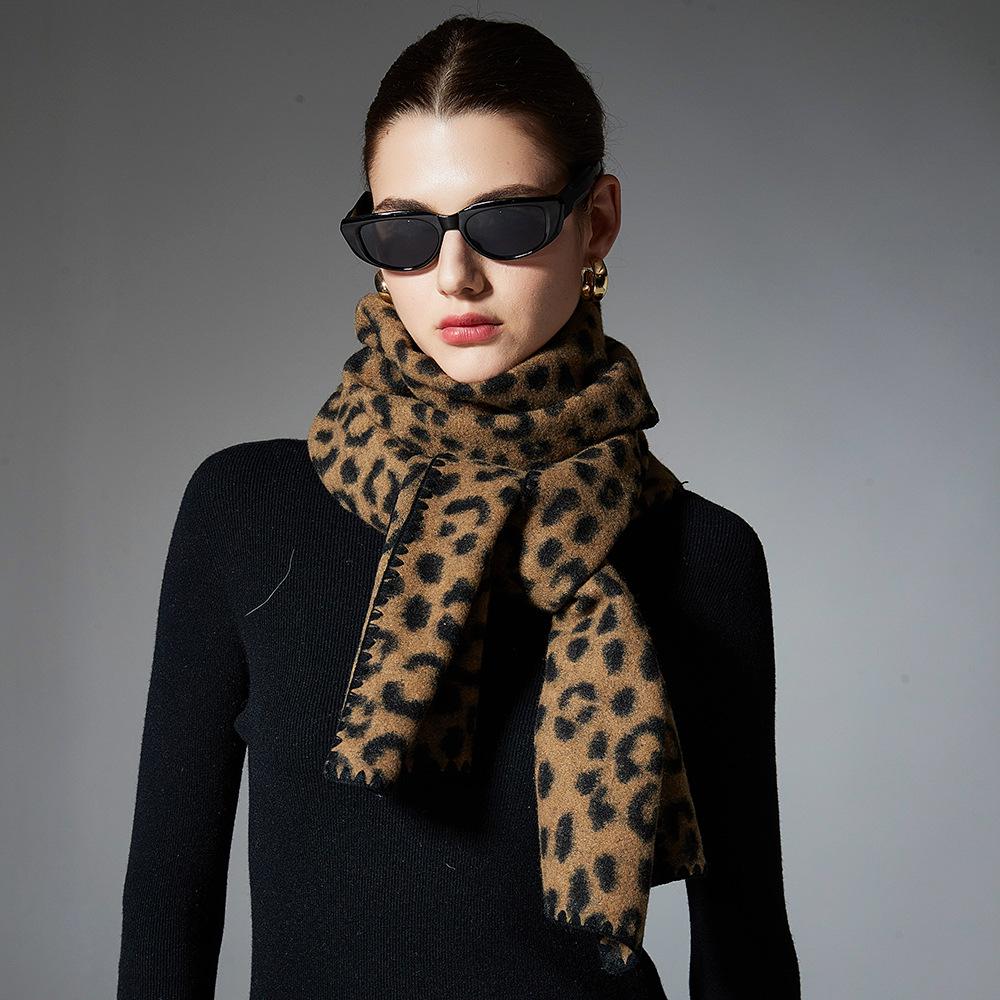 European & American Style Women's Leopard Print Double-Sided Scarf - Autumn/Winter Collection with Finished Edges