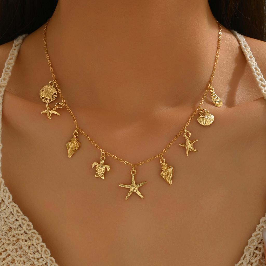 Popular Beach Wind Ladies Necklace Personalized Starfish Shell Metal Design Clavicle Chain Versatile Necklace