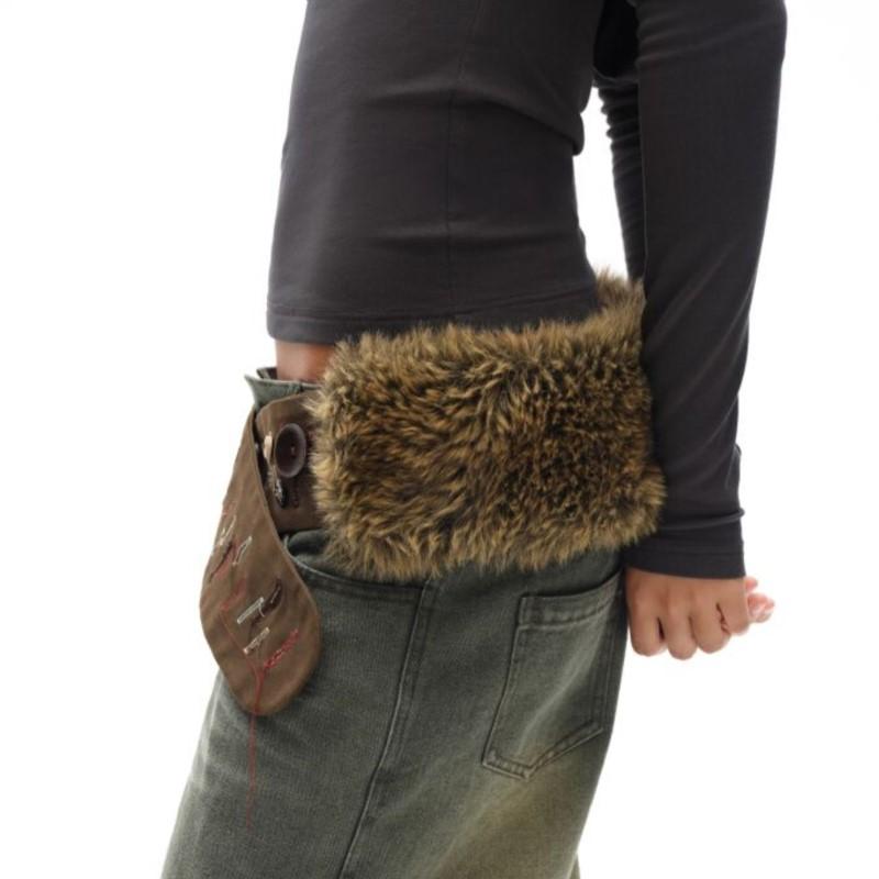 Hot Girl Vintage Gothic Punk Button Leather Belt Women Plush Closure Waist Cincher Y2k Wide Belt Ladies Fashion Waistband Decor