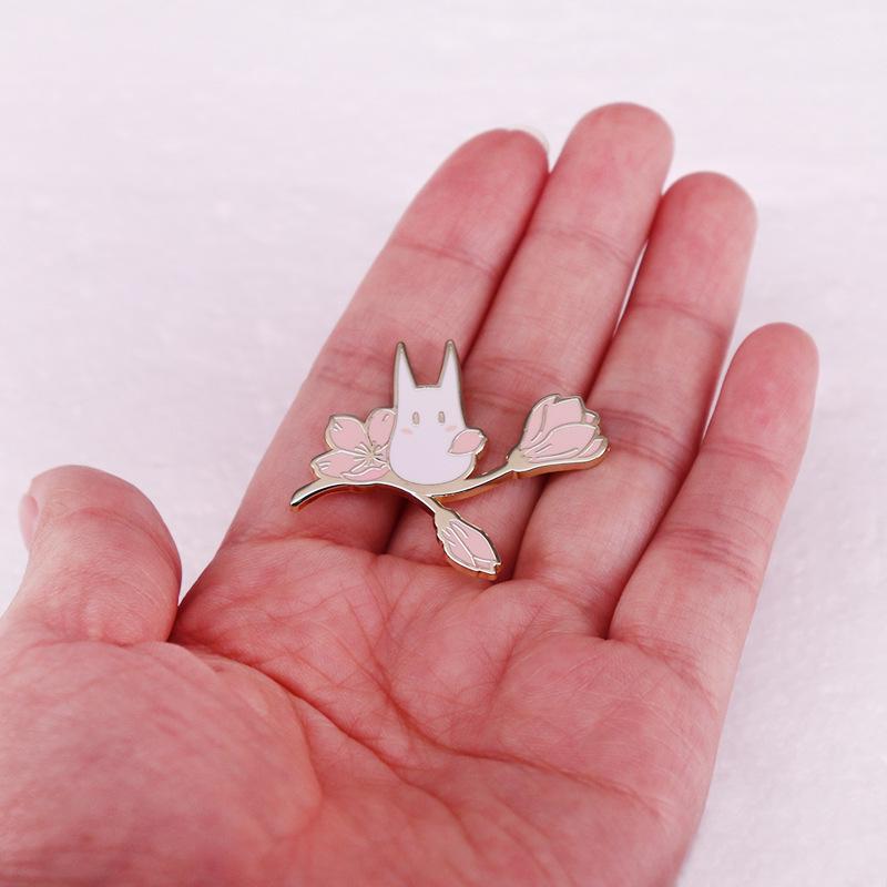 Cute Anime Cherry Blossom Cat Brooch Badge Gift