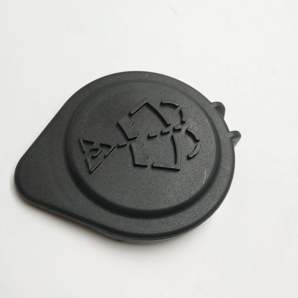 Крышка бачка омывателя стекла BMW E60/E66/E53/E70 - 61667264145