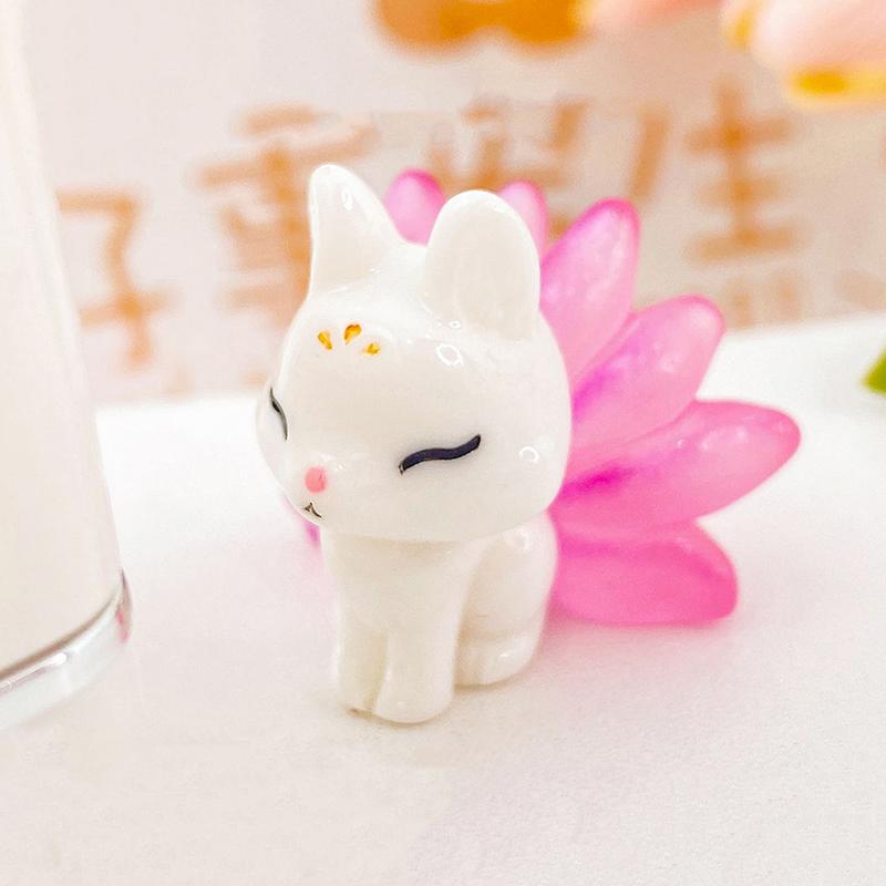 1 шт. Милая мини-люминесцентная смоляная девятихвостая лиса, украшение, светящаяся в темноте, миниатюрные фигурки, лиса, микропейзаж, кукольный домик, декор