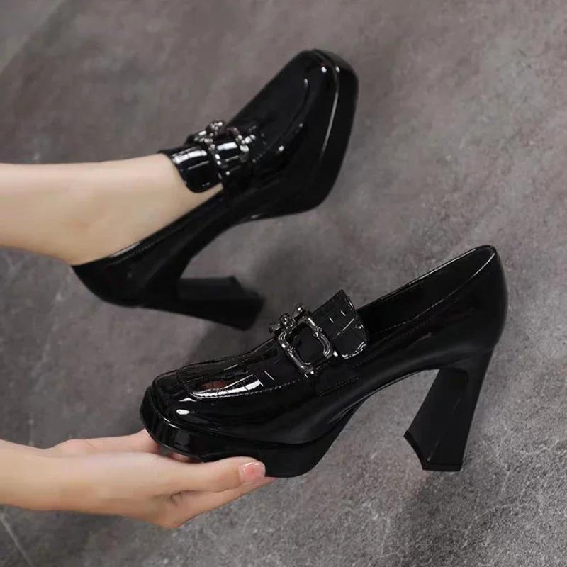 Модные туфли на высоком каблуке с квадратным носком для женщин, элегантные свадебные туфли с ремешком на щиколотке, женские туфли с металлическим сплошным цветом на толстом каблуке