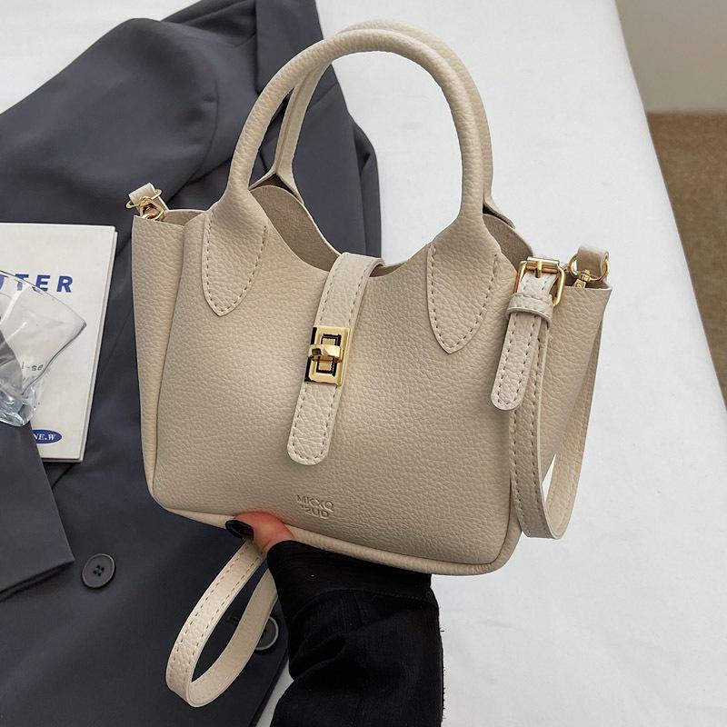 Передовой sense of foreign style маленькая сумка женская 2025 новая мода универсальная сумка-мессенджер популярная сумочка сумка-ведро