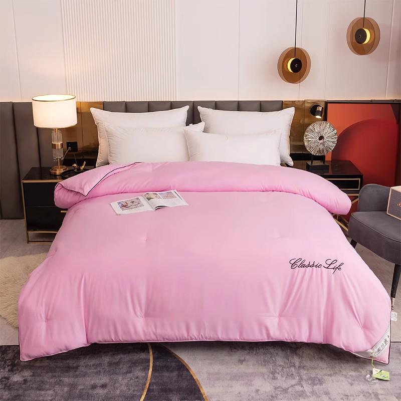 Mulberry Silk Quilt: All-Season Comforter for Spring, Summer, and Winter - Lightweight, Cool, and Thick Options for Air Conditioning and Student Use