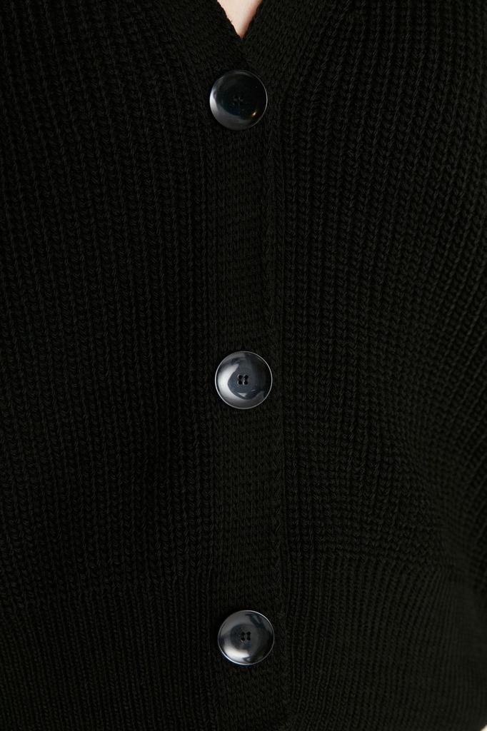 Women's Fashionable Stylish Cardigan Black Wide Fit V-Neck Knitwear Cardigan