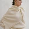 BARNEYS NEWYORK 25FW Cashmere Blended Shawl Ivory