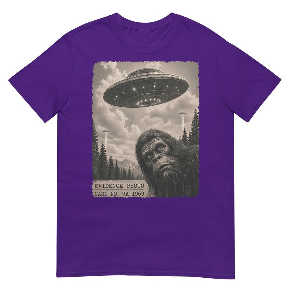 Funny Bigfoot Graphic Tee Alien Ufo Vintage Evidence Photo Tshirt