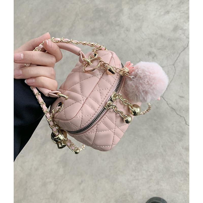 Портативная маленькая квадратная сумка, женская летняя сумка 2023, новая модная модная сумка с ромбовидной цепочкой, универсальная сумка-мессенджер с нишевой текстурой