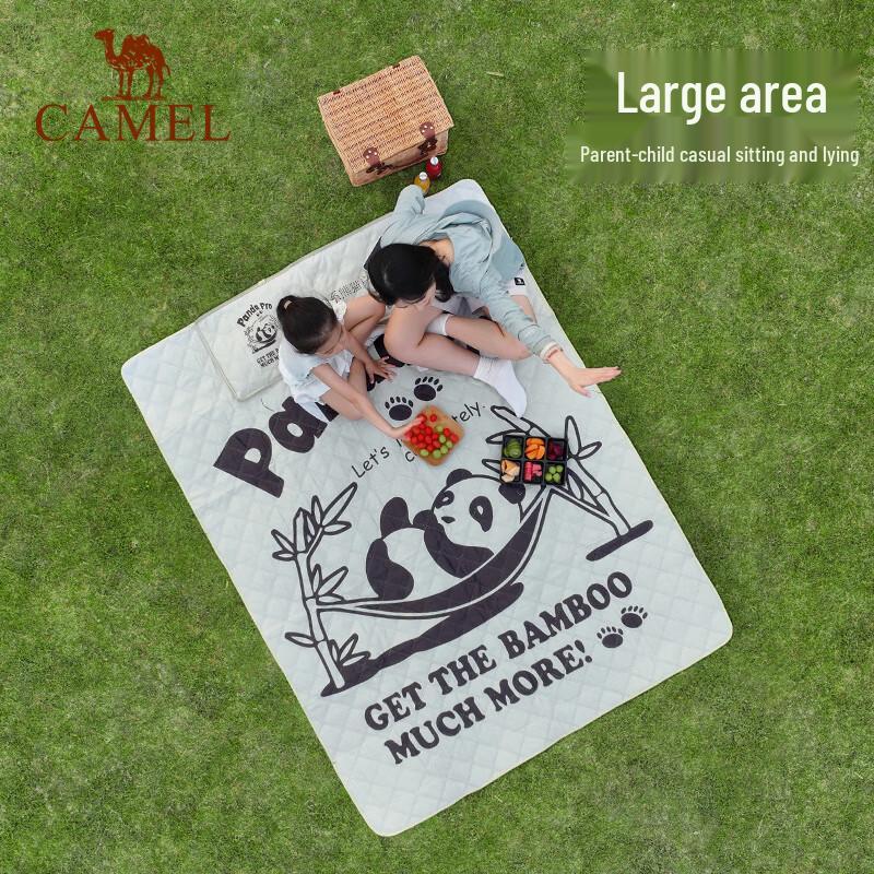 CAMEL P637 Thickened Waterproof Outdoor Picnic Mat