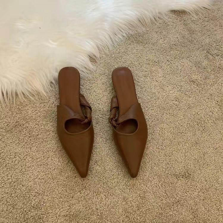 Летние уличные шлепанцы мюли с острым носком женские тапочки кожаные туфли для женщин 2024 черные сандалии на низком каблуке корейский стиль B распродажа I