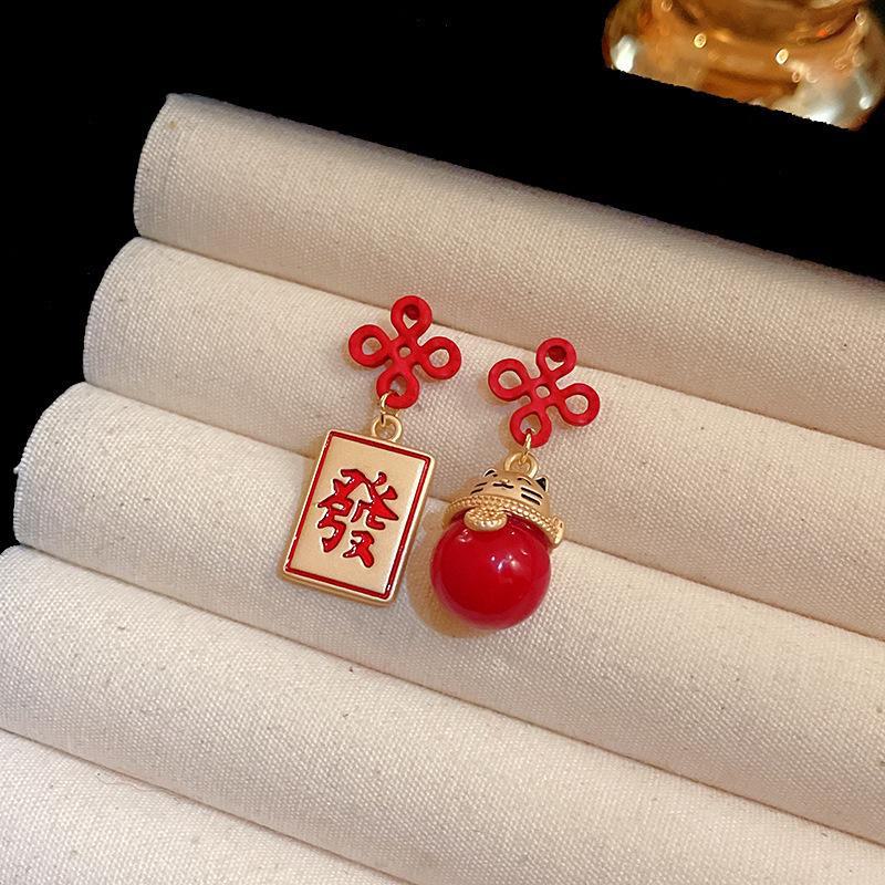 Серебряные серьги-иглы с кисточками "Fu": Праздничные и забавные аксессуары с искусной отделкой в виде капель масла и элементами петард для стильного образа.