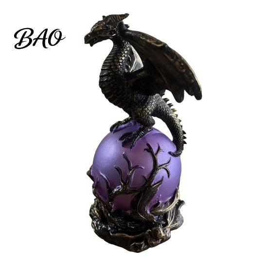Resin Dragon Sculpture Statue with Ball, Dark Style Figurine, USB Powered Desktop Ball Lamp Ornaments, Fantasy Gift for Men & Lovers Mythical Creature