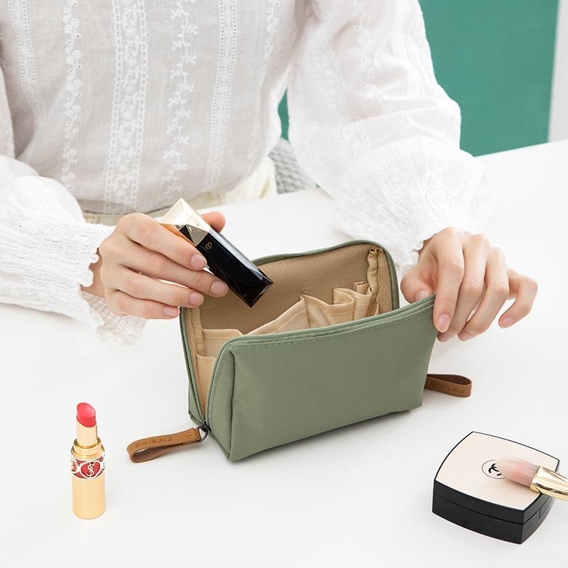 Large Capacity Waterproof Makeup Bag Multiple Colors Dacron Travel Storage Bag Partitioned Cosmetic Pouch Handbag Lipstick Pack