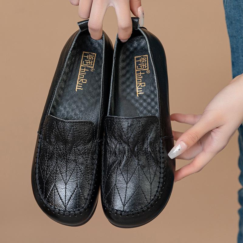 Новинка 2023 года, женская модная повседневная обувь, лоферы из натуральной кожи, мокасины без шнуровки на плоской подошве, обувь для вождения, роскошные брендовые мягкие и удобные