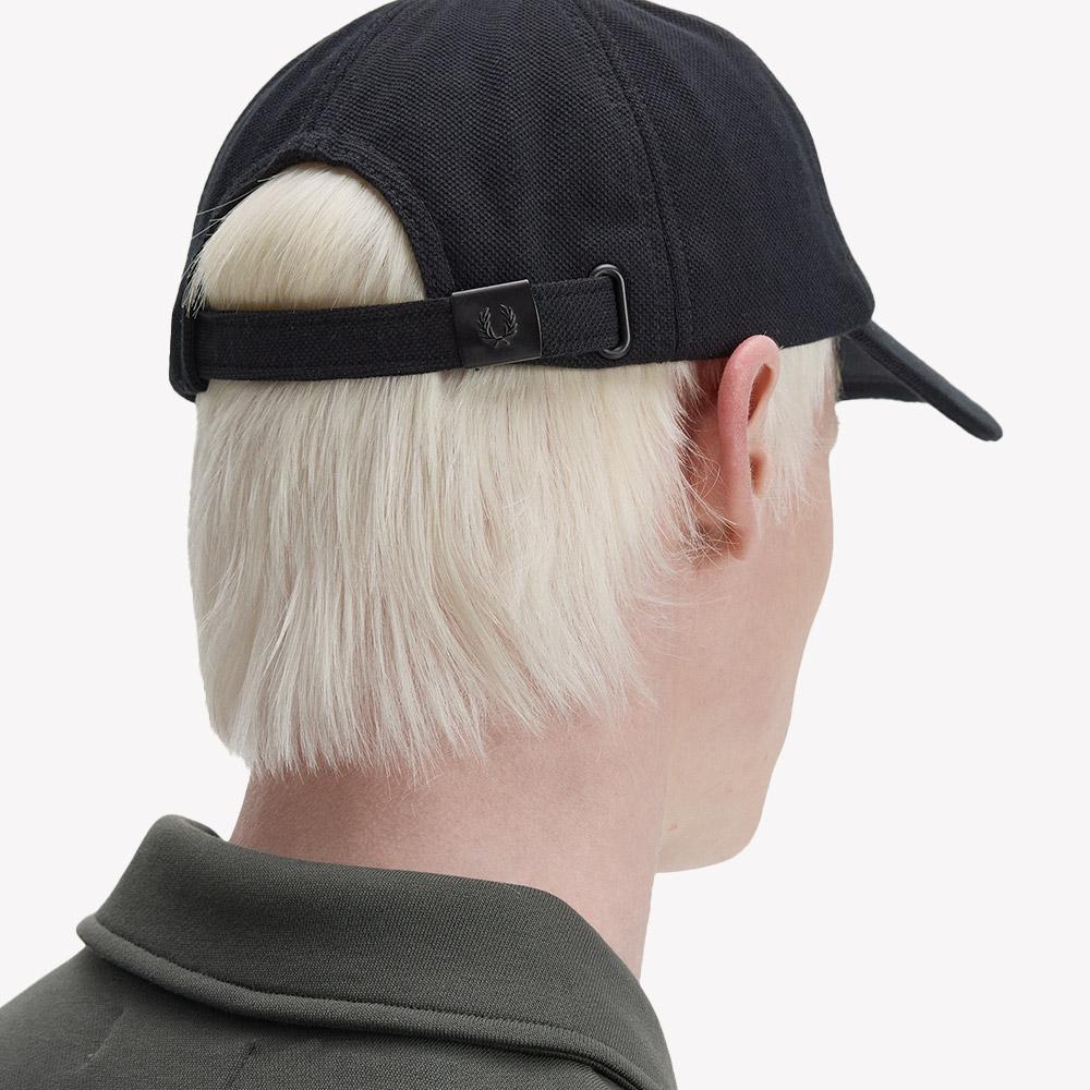 Fred Perry Кепка Pique Classic - Черный/Снежно-белый Cfpu2612295-843