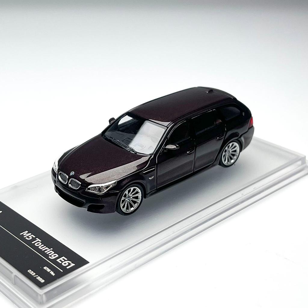 KING MODEL Литая модель 1/64 BMW M5 E60 E61 коричневый белый Модель автомобиля Сплав BMW M5 Игрушечная модель автомобиля Предмет для коллекции и демонстрации