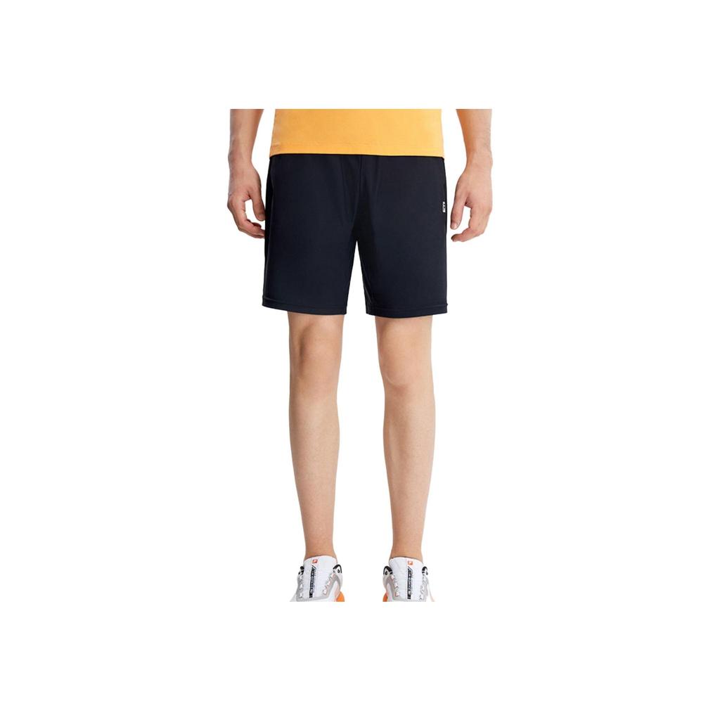 Fila SS23 Принт логотипа бренда Прямые штанины Высокая эластичность Средняя посадка Облегающие Минималистичные Повседневные шорты Мужские шорты Насыщенный черный A11M321617FBK