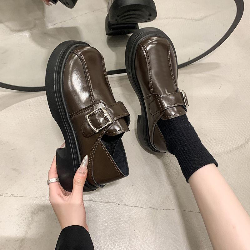 2024 Новые повседневные женские спортивные туфли на толстой подошве в британском стиле с круглым носком, осенние туфли на плоской подошве с пряжкой и низким верхом