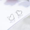 Серьги-гвоздики в форме сердца для молодой девушки из стерлингового серебра 925 пробы. Простые и милые корейские серьги в форме сердца. Универсальные студенческие аксессуары.