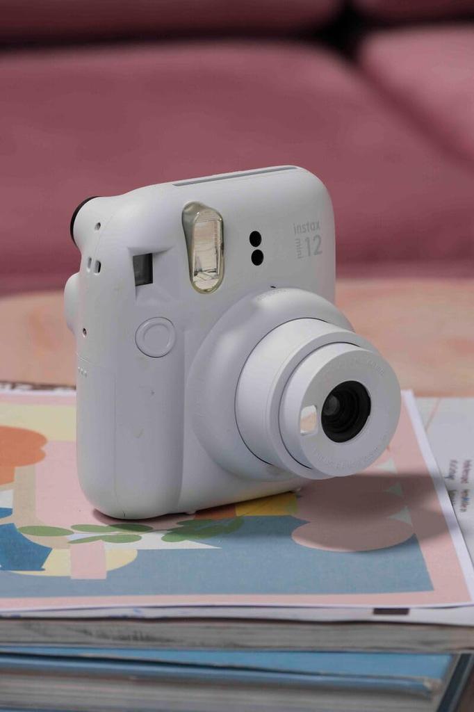 Fujifilm Instax Mini 12 Instant Camera Clay White -