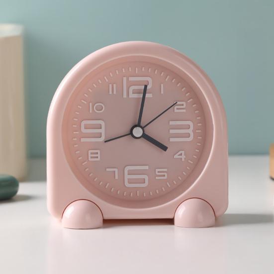 Прикроватный будильник Компактный мини-размер Бесшумная работа Питание от батареек Подсветка дисплея Декоративные настольные часы