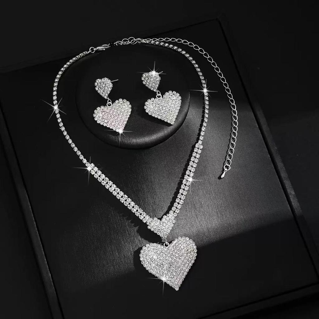 Элегантный межконтинентальный свадебный набор из страз: колье и серьги