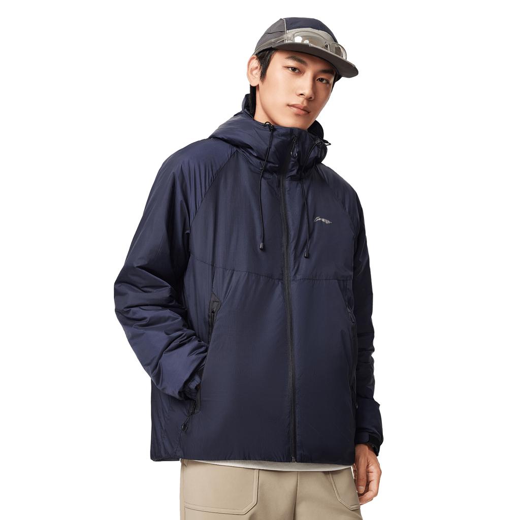 Li Ning Серия Фитнес Повседневная Мода Городской Велоспорт Коммутинг Спортивная Толстовка С Капюшоном Свободного Кроя С Логотипом Хлопковая Куртка Мужская Куртка Темно-Синяя AJMV257-5