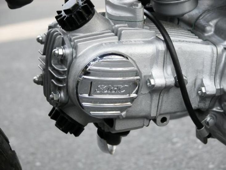 Боковая крышка головки Kijima L SOHC с логотипом из алюминия, обезьяна/горилла/DAX и т. д.. Литье/покрытие 101-1401