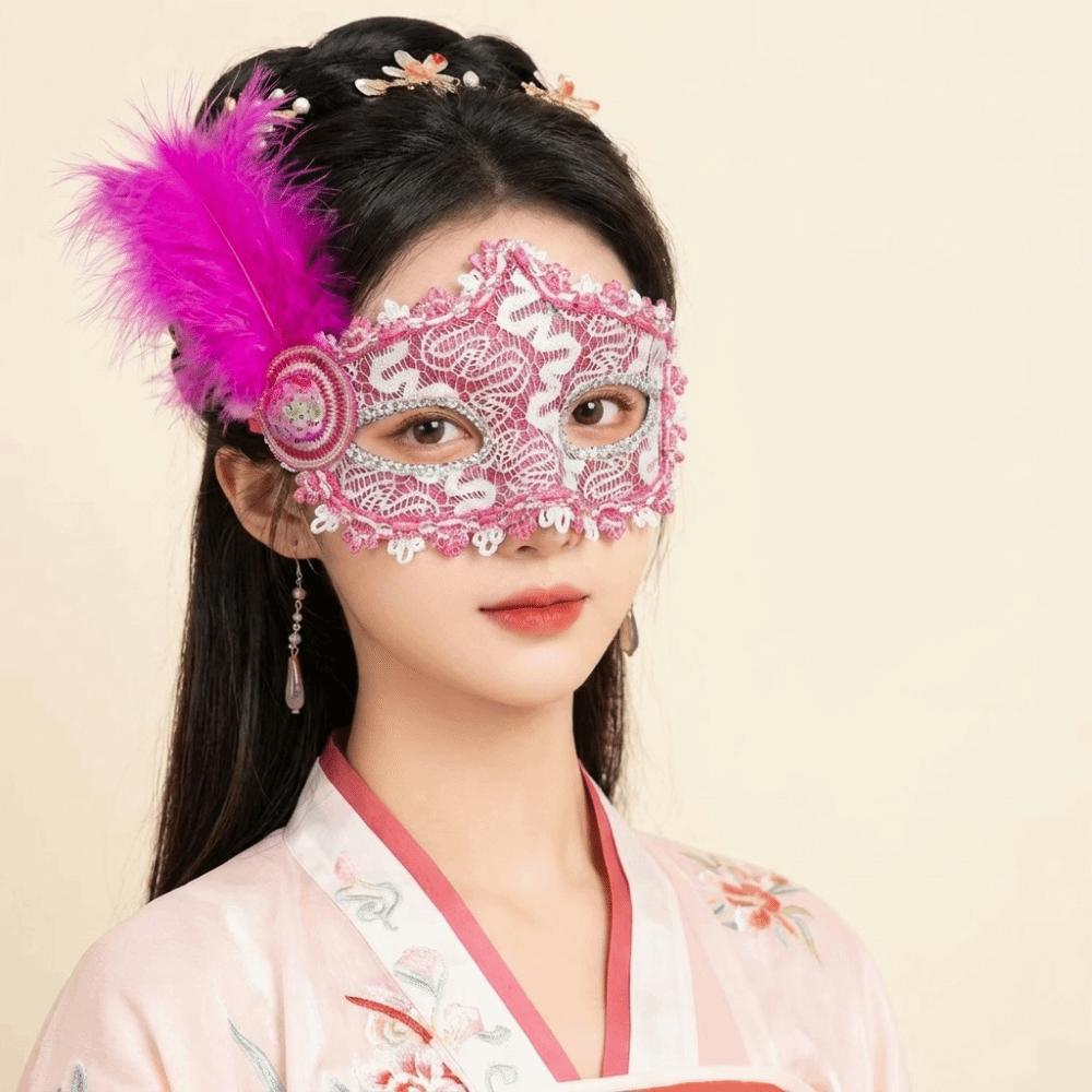 Seductive Style Feather Mask Lace Masquerade Ball Mask Funny Half-Face Mask Girl