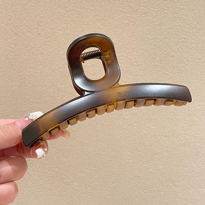 Элегантная летняя заколка для волос из смолы под черепаховый панцирь – Полукруглая матовая черная